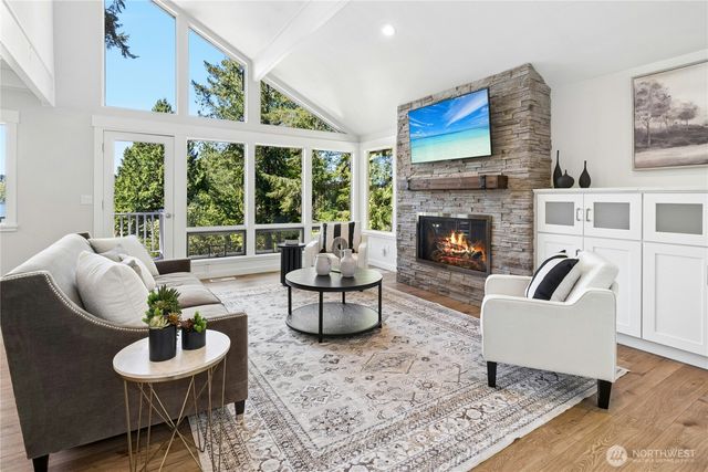5100 Crystal Springs Drive NE, Bainbridge Island, WA 98110