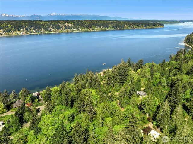 5100 Crystal Springs Drive NE, Bainbridge Island, WA 98110