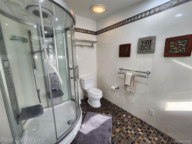 6660 Woodbank Drive, Bloomfield Hills, MI 48301