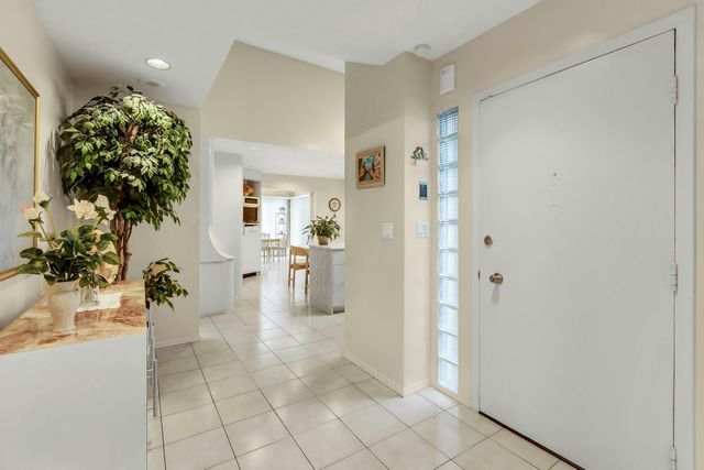 102 Bayview Avenue, East Islip, NY 11730
