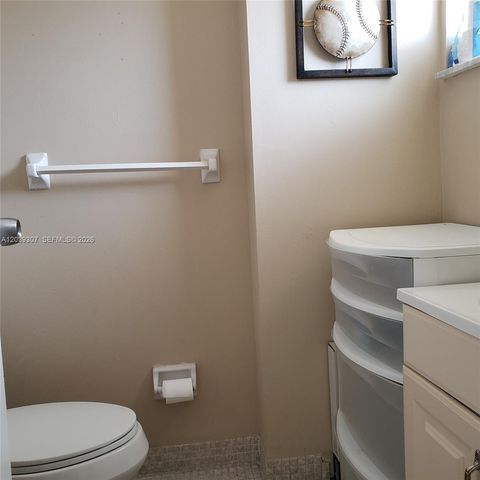 410 SE 2nd Street 418, Hallandale Beach, FL 33009