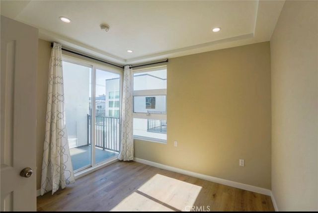 8837 Burnet Avenue, North Hills, CA 91343