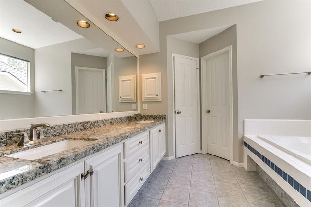 30 Petalcup Place, The Woodlands, TX 77381