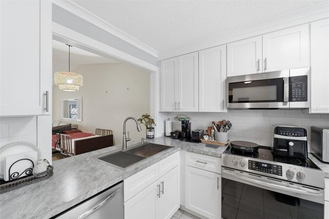 1804 RISING SUN DRIVE 1804, Holiday, FL 34690