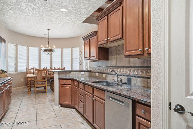 2462 Conchas Lane, Las Cruces, NM 88011