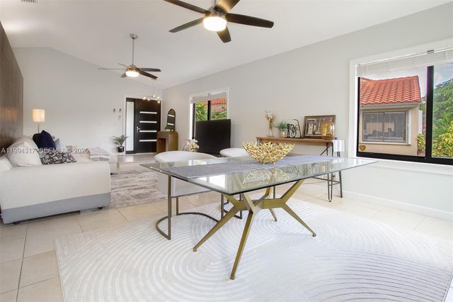 524 Village Lake Dr 524, Weston, FL 33326