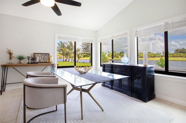 524 Village Lake Dr 524, Weston, FL 33326