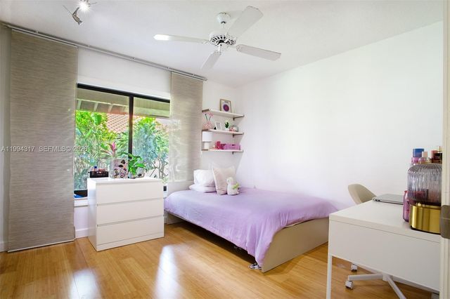 524 Village Lake Dr 524, Weston, FL 33326