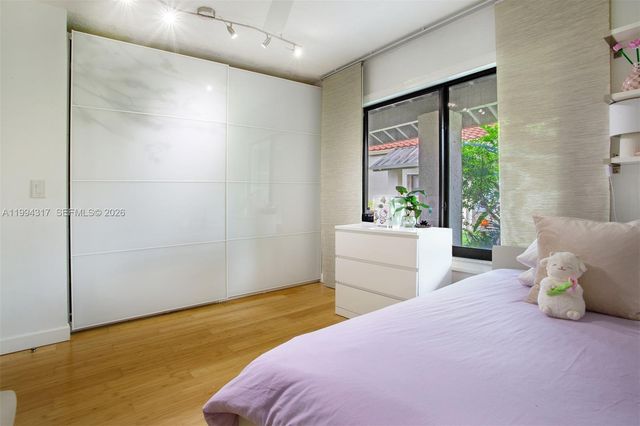 524 Village Lake Dr 524, Weston, FL 33326