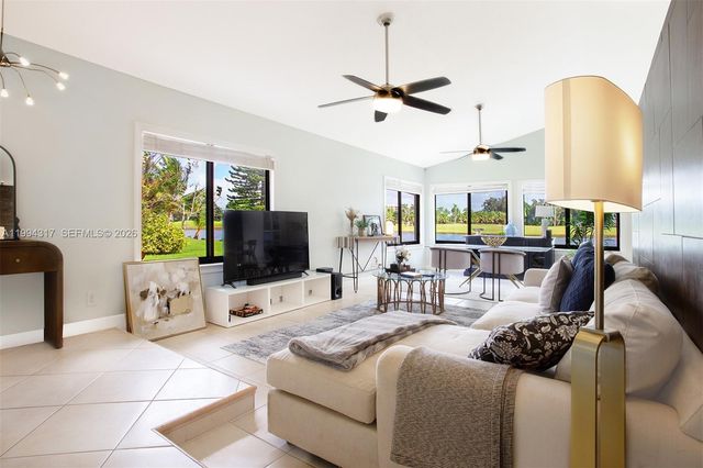 524 Village Lake Dr 524, Weston, FL 33326