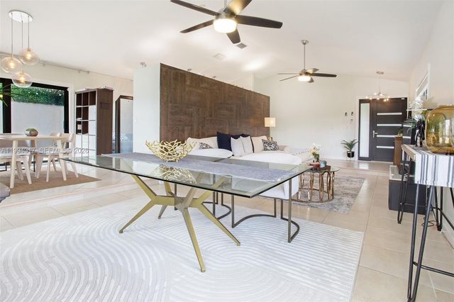 524 Village Lake Dr 524, Weston, FL 33326