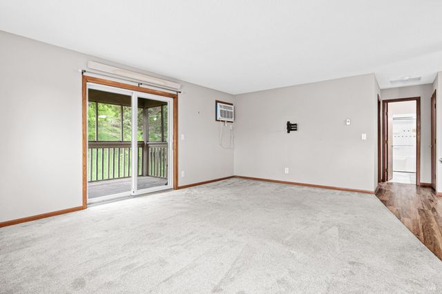 3275 80th Street E 305, Inver Grove Heights, MN 55076
