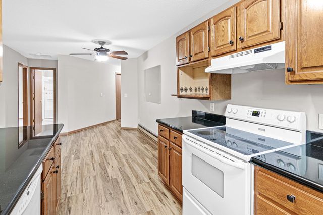 3275 80th Street E 305, Inver Grove Heights, MN 55076