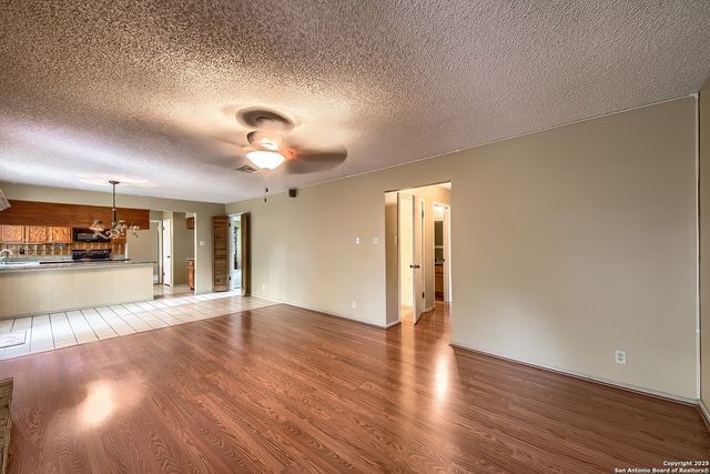 2611 Pebble Dawn, San Antonio, TX 78232