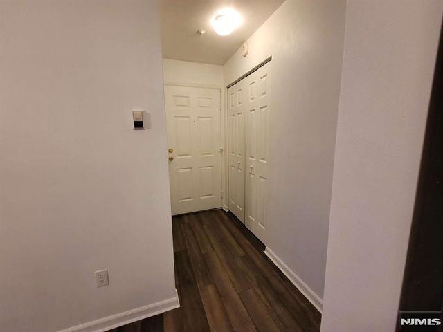 2004 Hawthorne Lane, Mahwah, NJ 07430