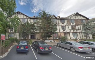 2004 Hawthorne Lane, Mahwah, NJ 07430