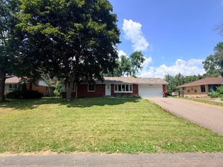 2597 Southlawn Drive, Maplewood, MN 55109