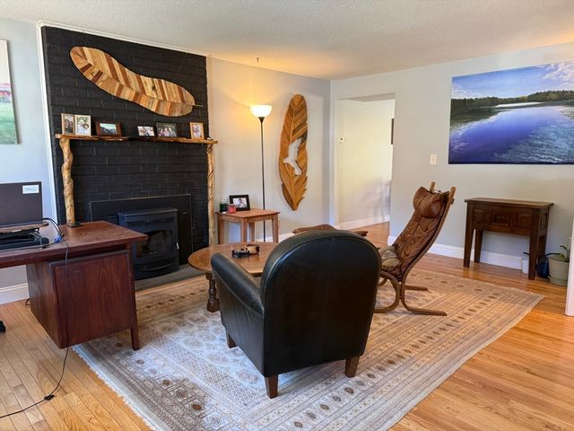 14 Granby Hts 14, Granby, MA 01033