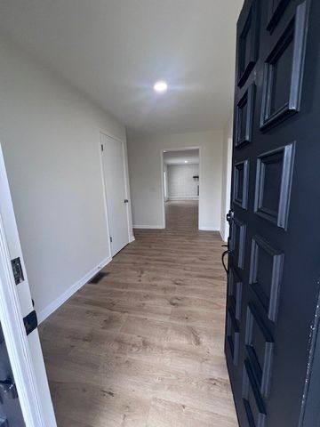 124 Country Club Dr, Hendersonville, TN 37075