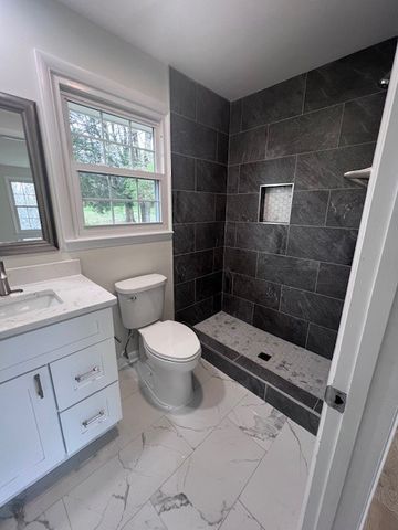 124 Country Club Dr, Hendersonville, TN 37075