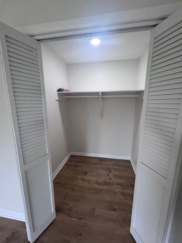 124 Country Club Dr, Hendersonville, TN 37075