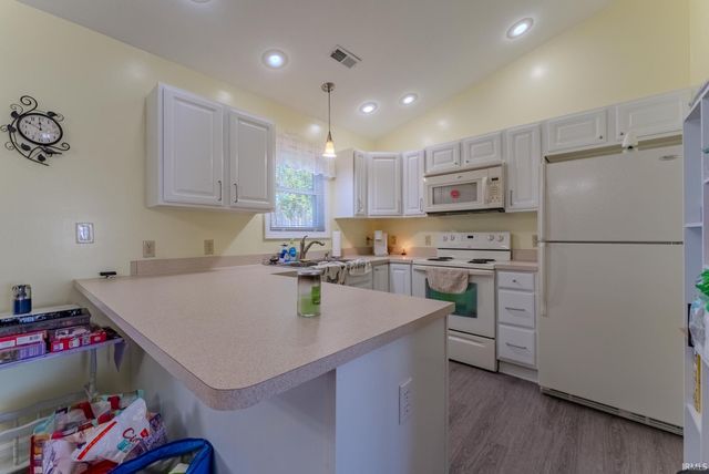 20 Cobblestone Boulevard, Gas City, IN 46933