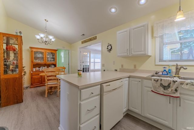 20 Cobblestone Boulevard, Gas City, IN 46933