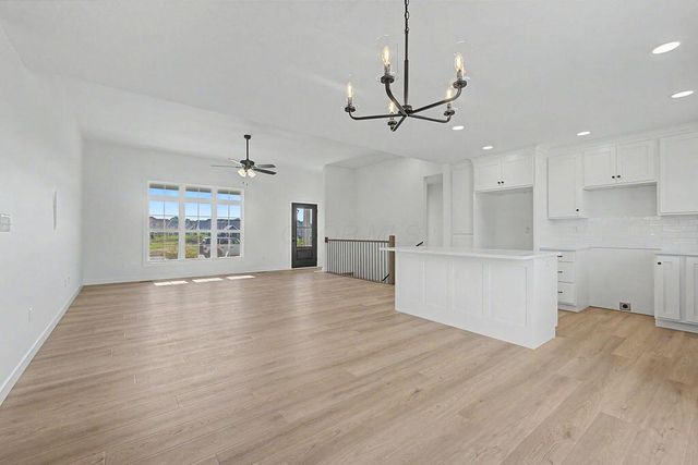 204 De Rosa Drive, Johnstown, OH 43031