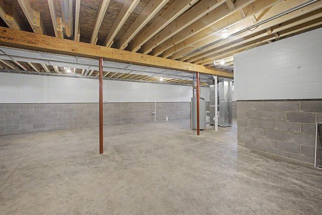 204 De Rosa Drive, Johnstown, OH 43031