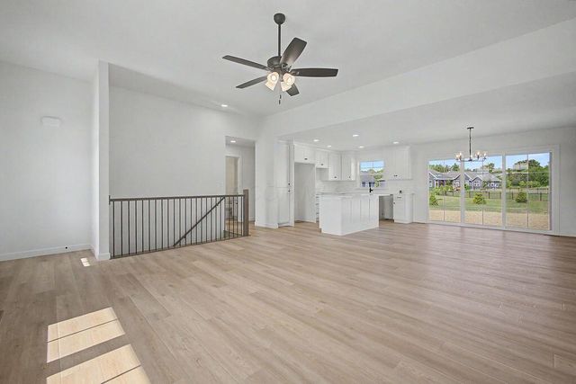 204 De Rosa Drive, Johnstown, OH 43031