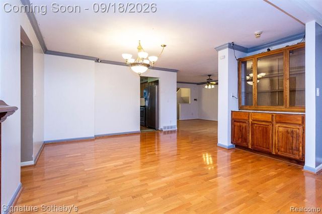 32478 Washington Street, Livonia, MI 48150