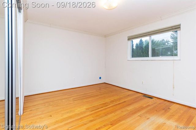 32478 Washington Street, Livonia, MI 48150