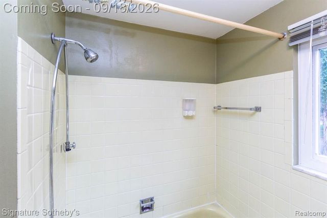 32478 Washington Street, Livonia, MI 48150