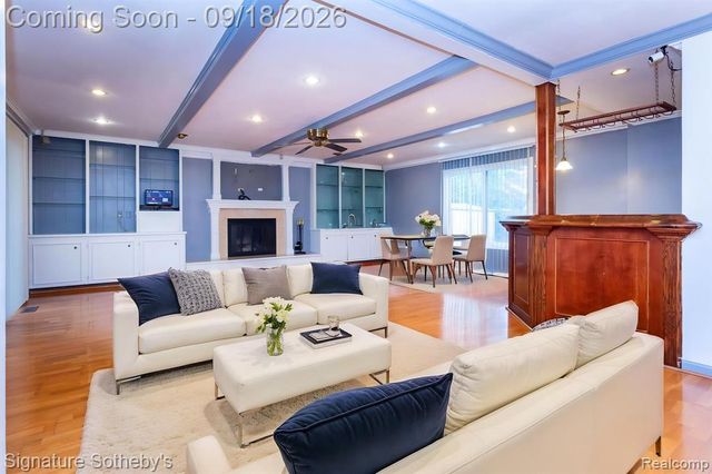 32478 Washington Street, Livonia, MI 48150