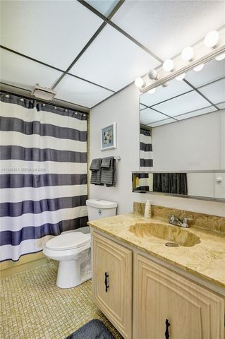 2811 Somerset Dr 405, Lauderdale Lakes, FL 33311