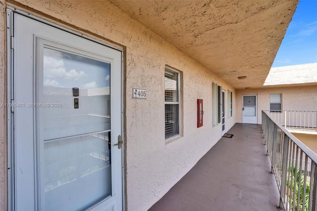 2811 Somerset Dr 405, Lauderdale Lakes, FL 33311