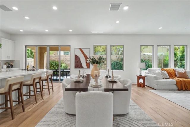 212 Sutters Mill, Irvine, CA 92602