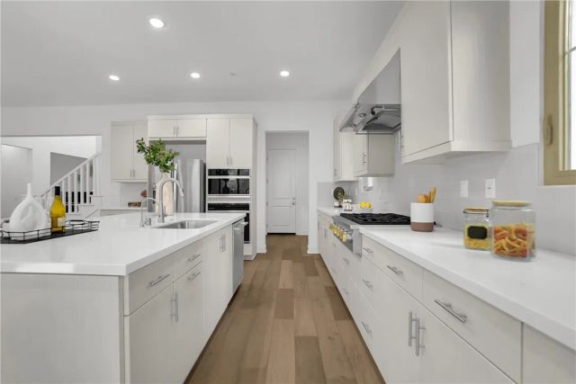 212 Sutters Mill, Irvine, CA 92602