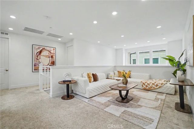 212 Sutters Mill, Irvine, CA 92602