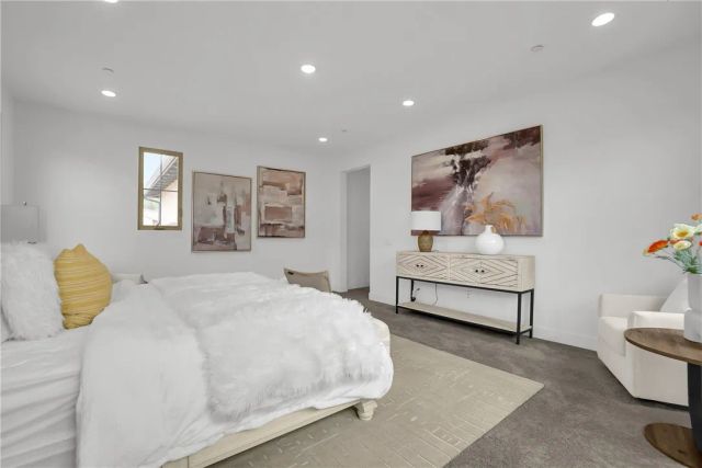 212 Sutters Mill, Irvine, CA 92602