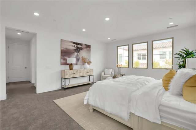 212 Sutters Mill, Irvine, CA 92602