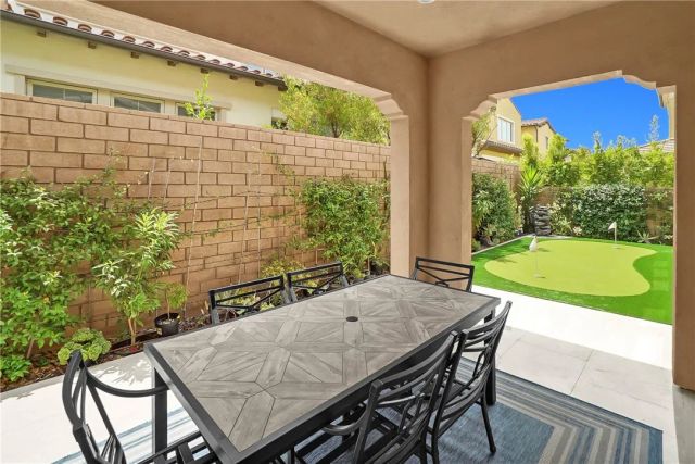 212 Sutters Mill, Irvine, CA 92602