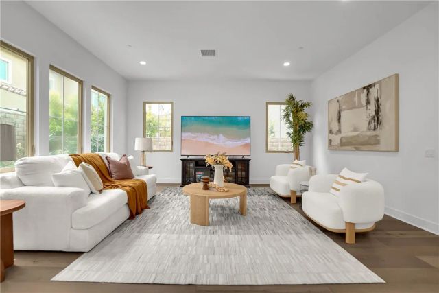 212 Sutters Mill, Irvine, CA 92602