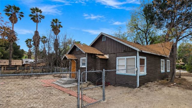 11139 Laurel, Bloomington, CA 92316