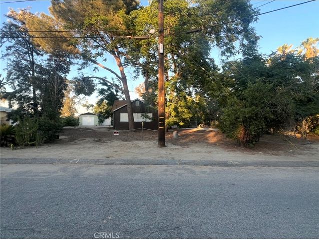11139 Laurel, Bloomington, CA 92316