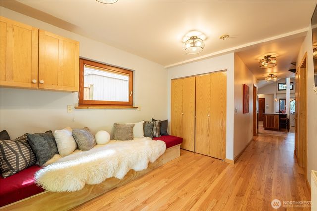 1614 32nd Avenue, Seattle, WA 98122