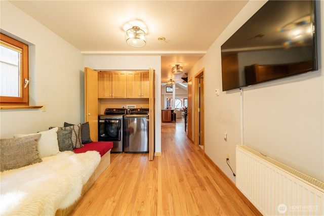 1614 32nd Avenue, Seattle, WA 98122