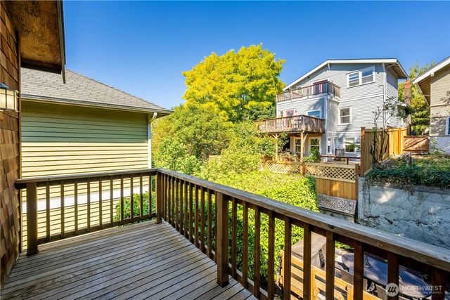 1614 32nd Avenue, Seattle, WA 98122