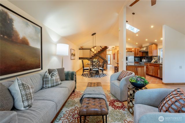 1614 32nd Avenue, Seattle, WA 98122