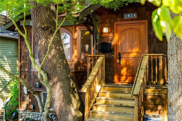 1614 32nd Avenue, Seattle, WA 98122